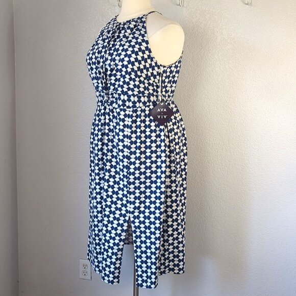 Ava & Viv Size 1X Dress Sleeveless Blue & White Geometric Halter Neckline - Picture 2 of 8